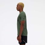 Camiseta-Manga-Corta-Para-Hombre-Graphic-New-Balance