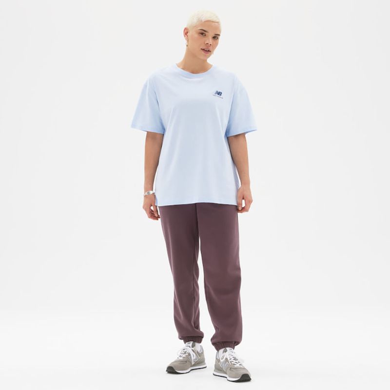 Camiseta-Manga-Corta-Para-Mujer-Essentials-UniSsentials-New-Balance