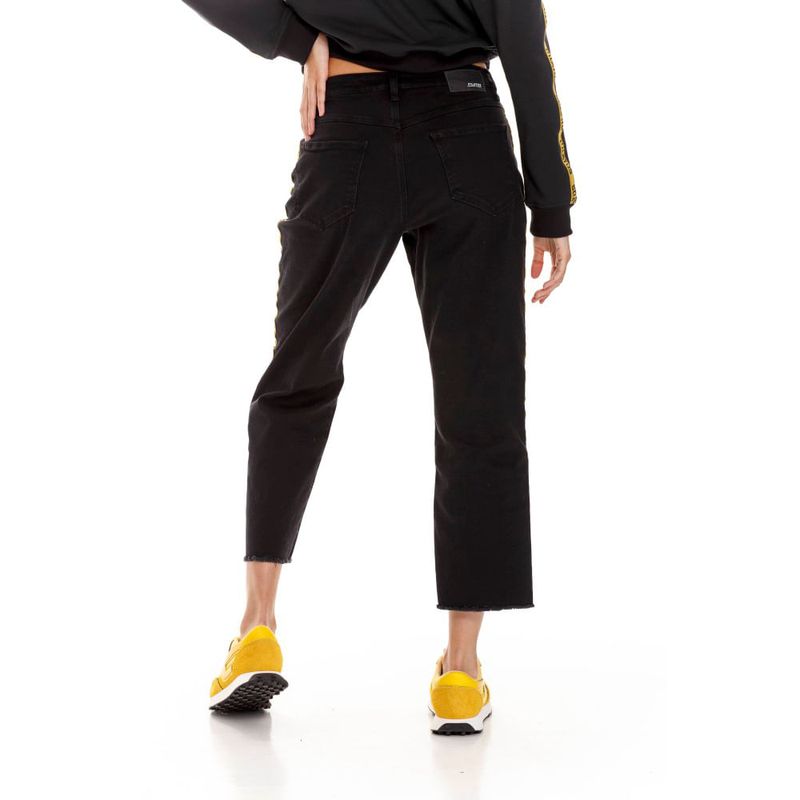 PF2100955N000_NE_NEGRO_4