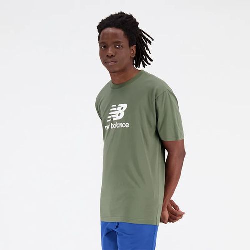 Camiseta Manga Corta Para Hombre Essentials Stacked Logo New Balance